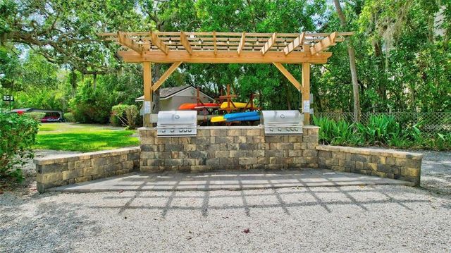 6415 MIDNIGHT PASS ROAD 211, Sarasota, FL 34242