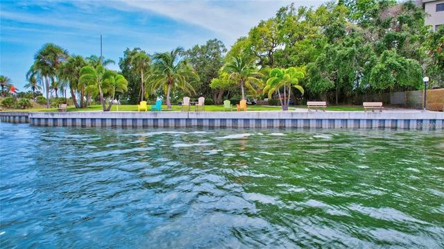 6415 MIDNIGHT PASS ROAD 211, Sarasota, FL 34242