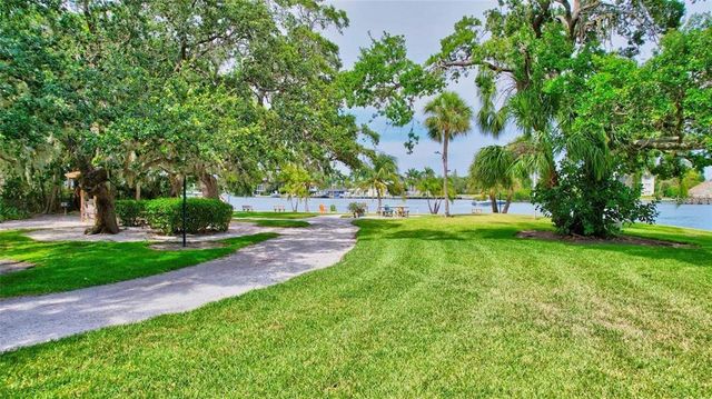 6415 MIDNIGHT PASS ROAD 211, Sarasota, FL 34242