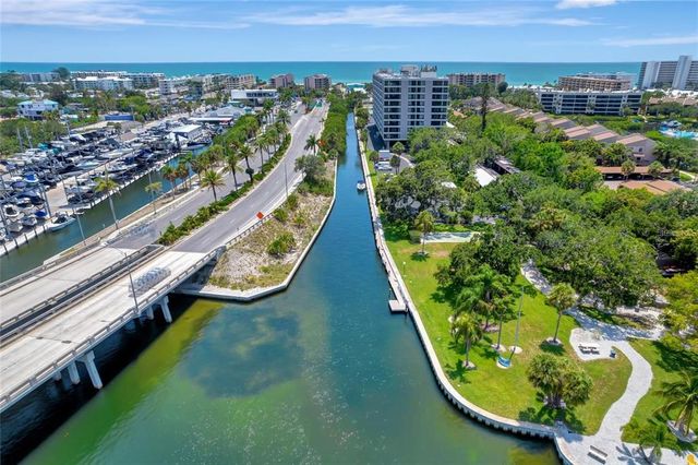 6415 MIDNIGHT PASS ROAD 211, Sarasota, FL 34242