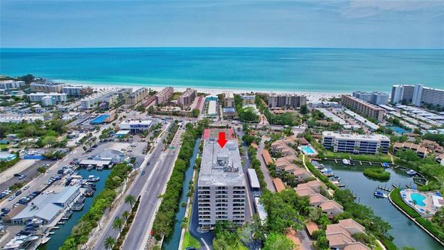 6415 MIDNIGHT PASS ROAD 211, Sarasota, FL 34242