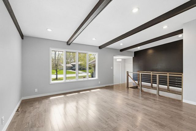 3300 E 125th Street, Burnsville, MN 55337