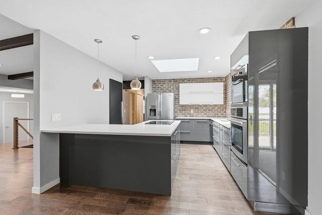 3300 E 125th Street, Burnsville, MN 55337