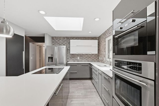 3300 E 125th Street, Burnsville, MN 55337