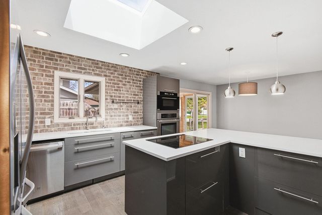 3300 E 125th Street, Burnsville, MN 55337