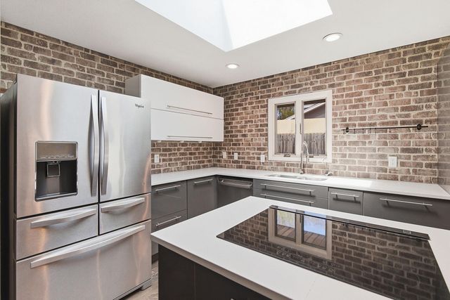 3300 E 125th Street, Burnsville, MN 55337