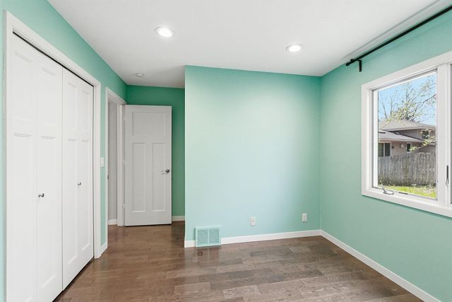 3300 E 125th Street, Burnsville, MN 55337