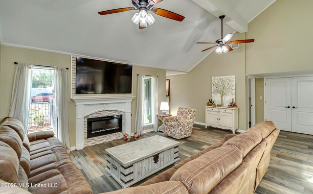 164 W Waterwood Drive, Brandon, MS 39047