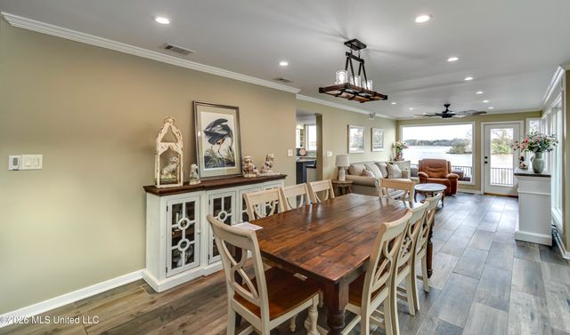 164 W Waterwood Drive, Brandon, MS 39047