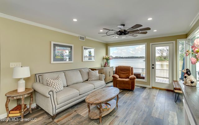 164 W Waterwood Drive, Brandon, MS 39047