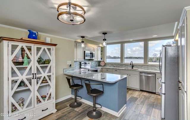 164 W Waterwood Drive, Brandon, MS 39047