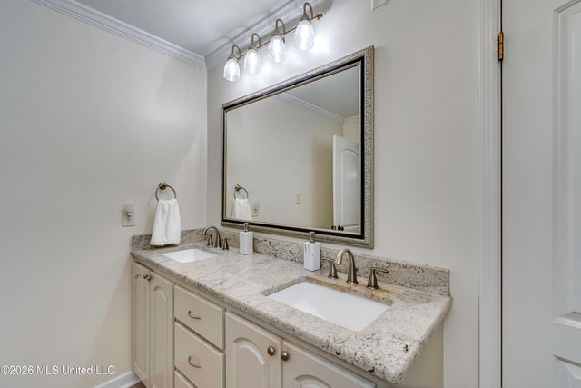 164 W Waterwood Drive, Brandon, MS 39047