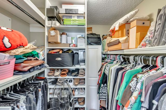 164 W Waterwood Drive, Brandon, MS 39047