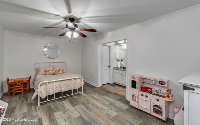 164 W Waterwood Drive, Brandon, MS 39047