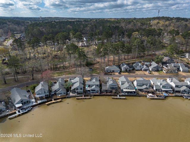 164 W Waterwood Drive, Brandon, MS 39047