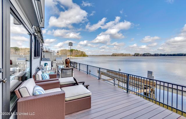 164 W Waterwood Drive, Brandon, MS 39047