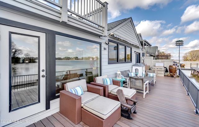 164 W Waterwood Drive, Brandon, MS 39047