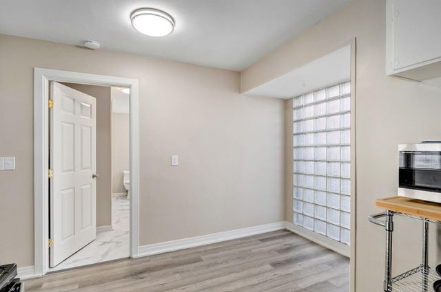 103 E Meadow Avenue, Crane, MO 65633