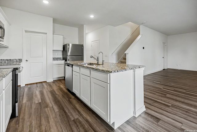 7246 King Bend, San Antonio, TX 78252