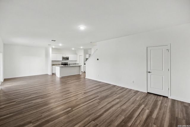 7246 King Bend, San Antonio, TX 78252