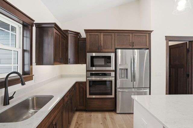 4282 159th Avenue NE, Ham Lake, MN 55304