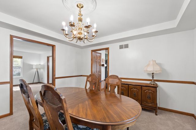 8388 Woodcreek Drive, Florence, KY 41042