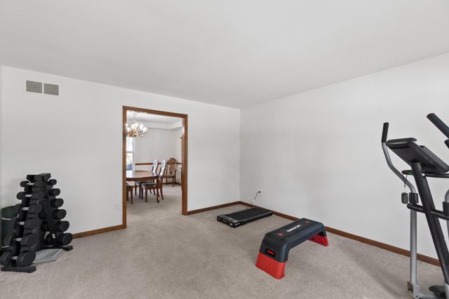 8388 Woodcreek Drive, Florence, KY 41042