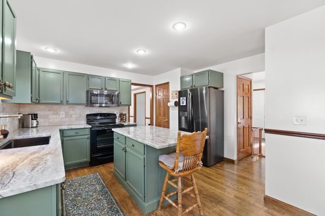 8388 Woodcreek Drive, Florence, KY 41042