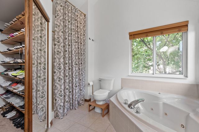 8388 Woodcreek Drive, Florence, KY 41042