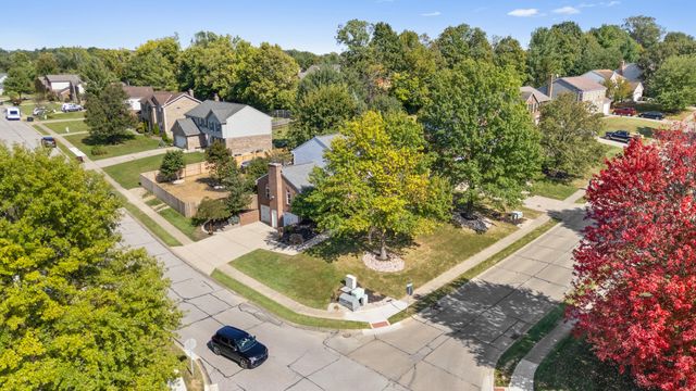 8388 Woodcreek Drive, Florence, KY 41042