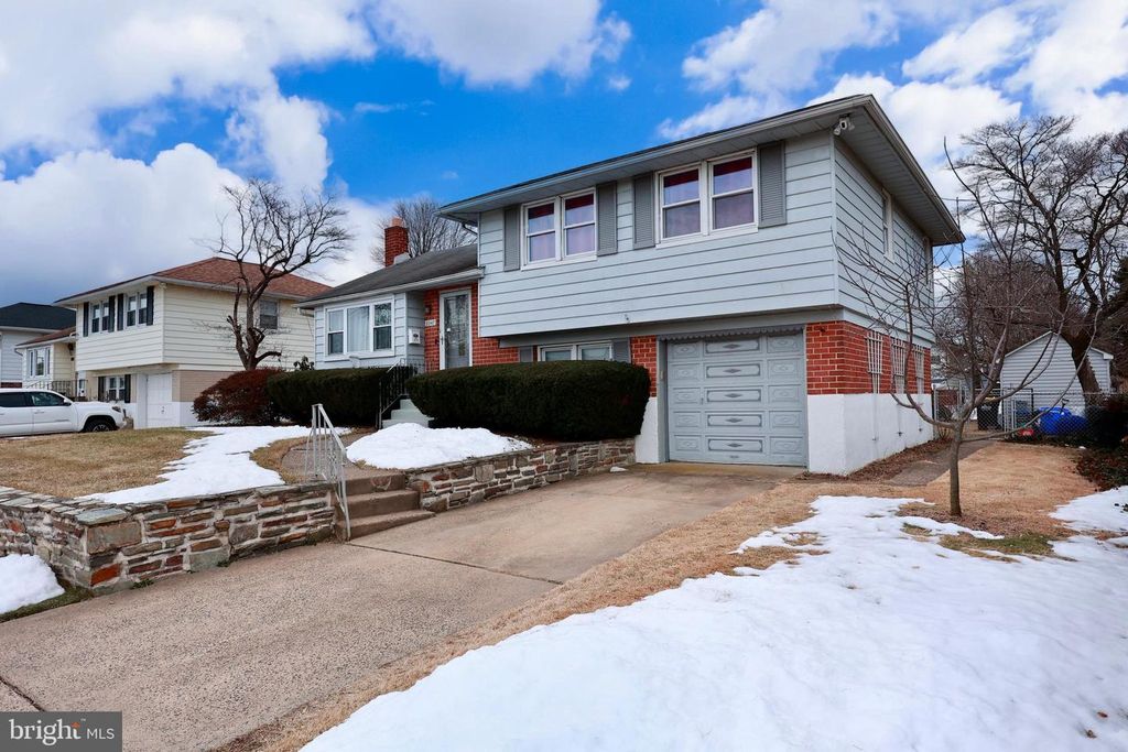 9947 MONTOUR ST, Philadelphia, PA 19115