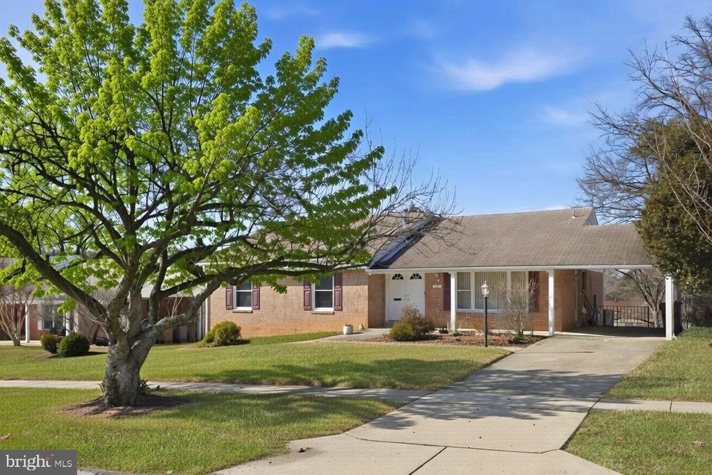 16 CLEMSON CT, Rockville, MD 20850