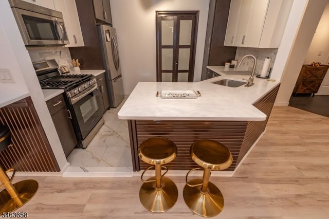 172 Potomac Dr 172, Bernards Twp., NJ 07920