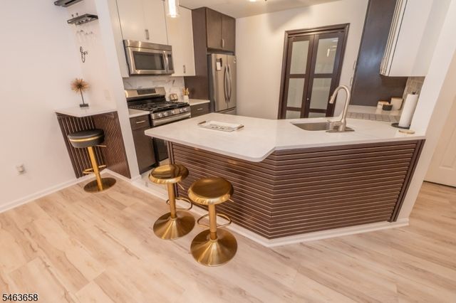 172 Potomac Dr 172, Bernards Twp., NJ 07920