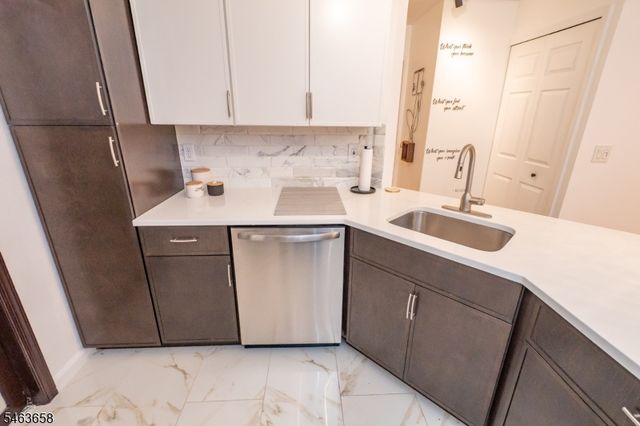172 Potomac Dr 172, Bernards Twp., NJ 07920
