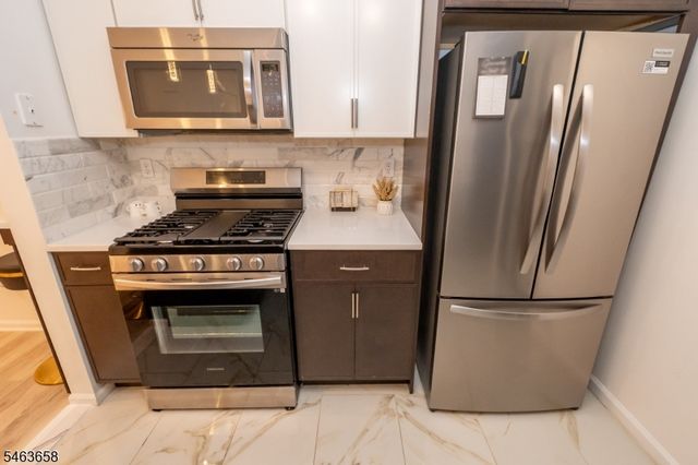 172 Potomac Dr 172, Bernards Twp., NJ 07920