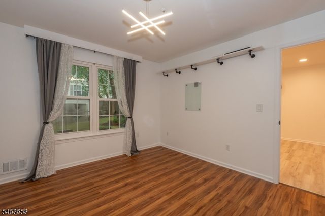 172 Potomac Dr 172, Bernards Twp., NJ 07920