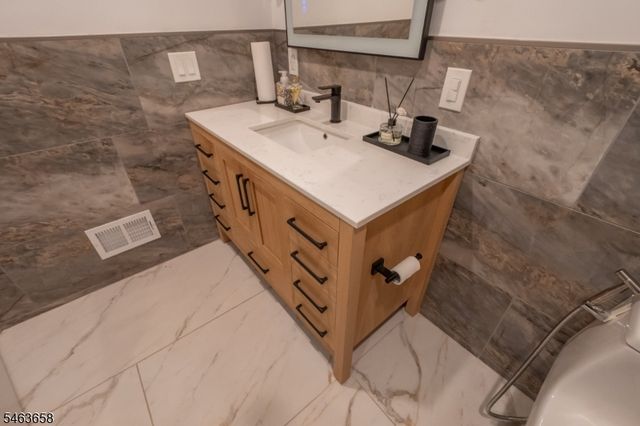 172 Potomac Dr 172, Bernards Twp., NJ 07920