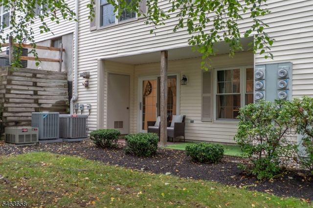 172 Potomac Dr 172, Bernards Twp., NJ 07920