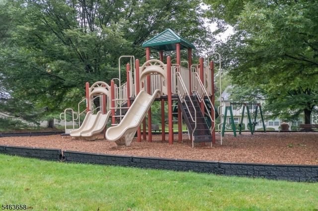 172 Potomac Dr 172, Bernards Twp., NJ 07920