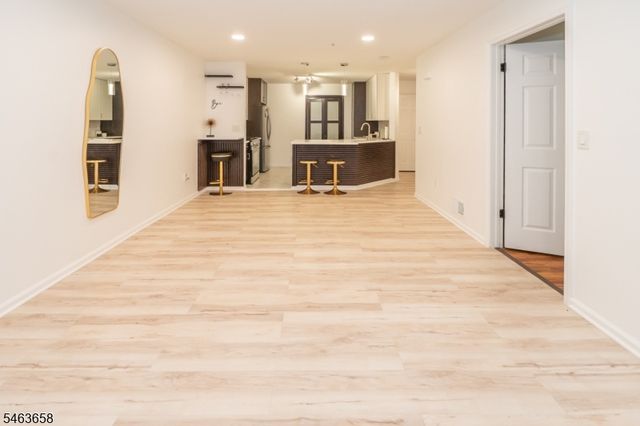 172 Potomac Dr 172, Bernards Twp., NJ 07920