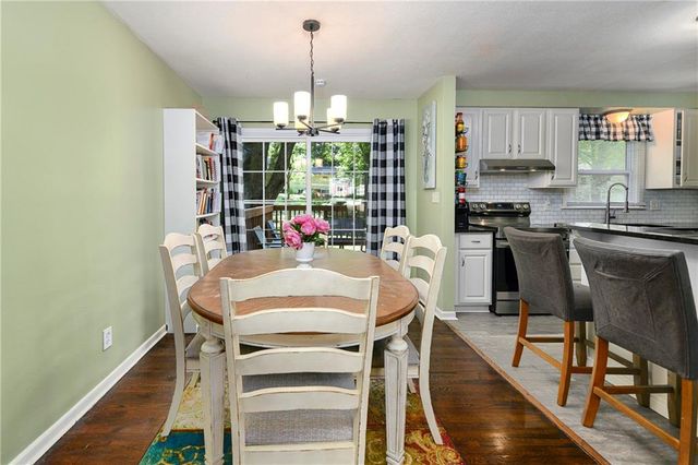 5213 S Union Street, Independence, MO 64055
