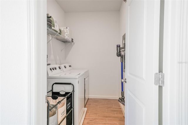 613 DOGFISH LANE, Debary, FL 32713