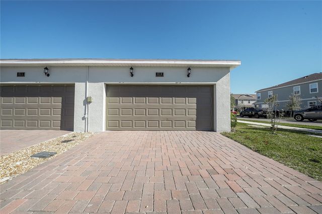 613 DOGFISH LANE, Debary, FL 32713