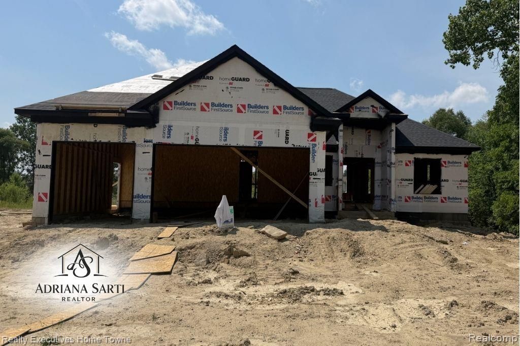 35039 Cygnet Circle, Richmond, MI 48062
