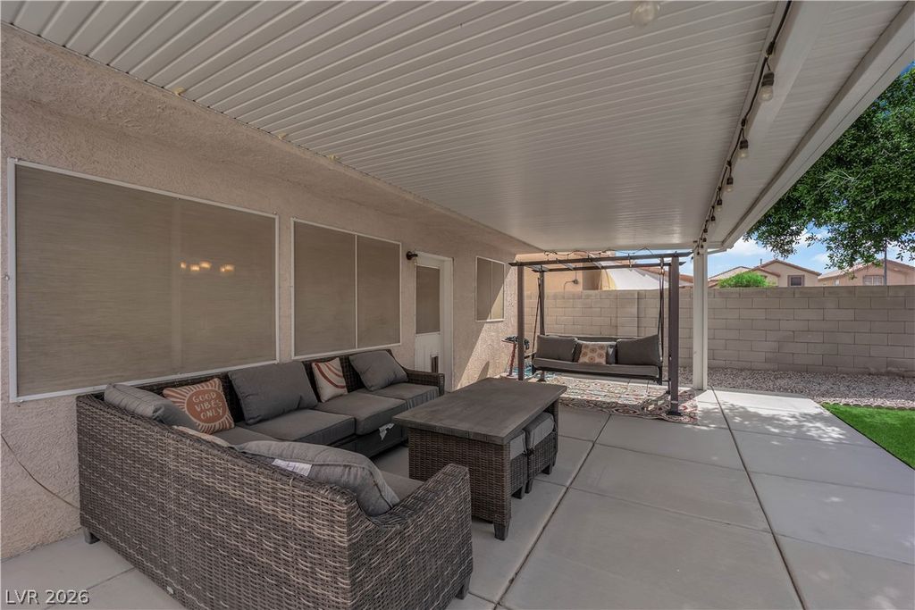 9129 Green Frost Drive, Las Vegas, NV 89129 — photo 4