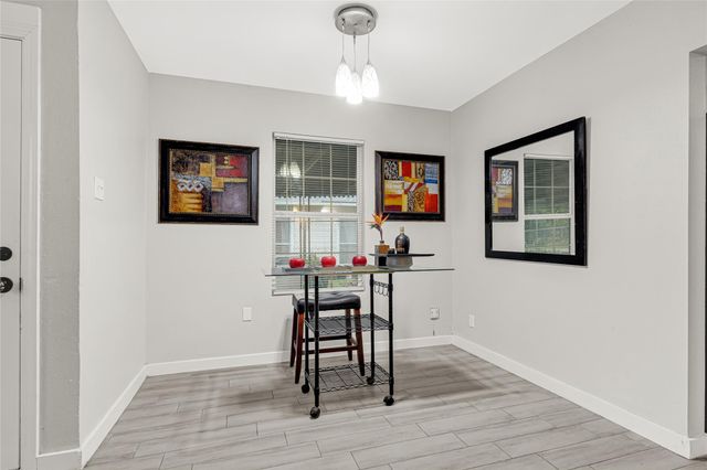 5009 Bataan Road, Houston, TX 77033