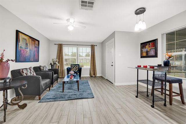 5009 Bataan Road, Houston, TX 77033