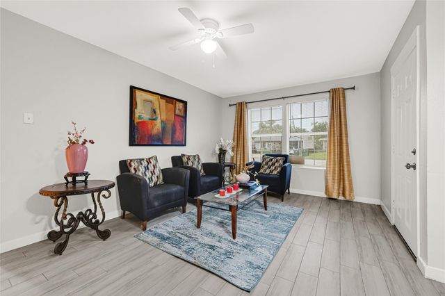 5009 Bataan Road, Houston, TX 77033