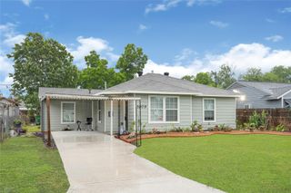 5009 Bataan Road, Houston, TX 77033